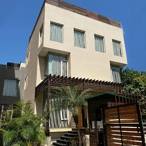 https://crs-inn.hotelsdelhi.org