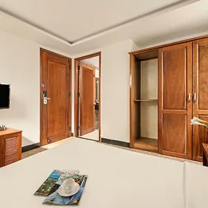https://titan.dananghotels.net