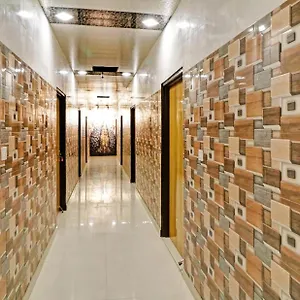 https://collection-o-qotel-peeragarhi.hotelsdelhi.org
